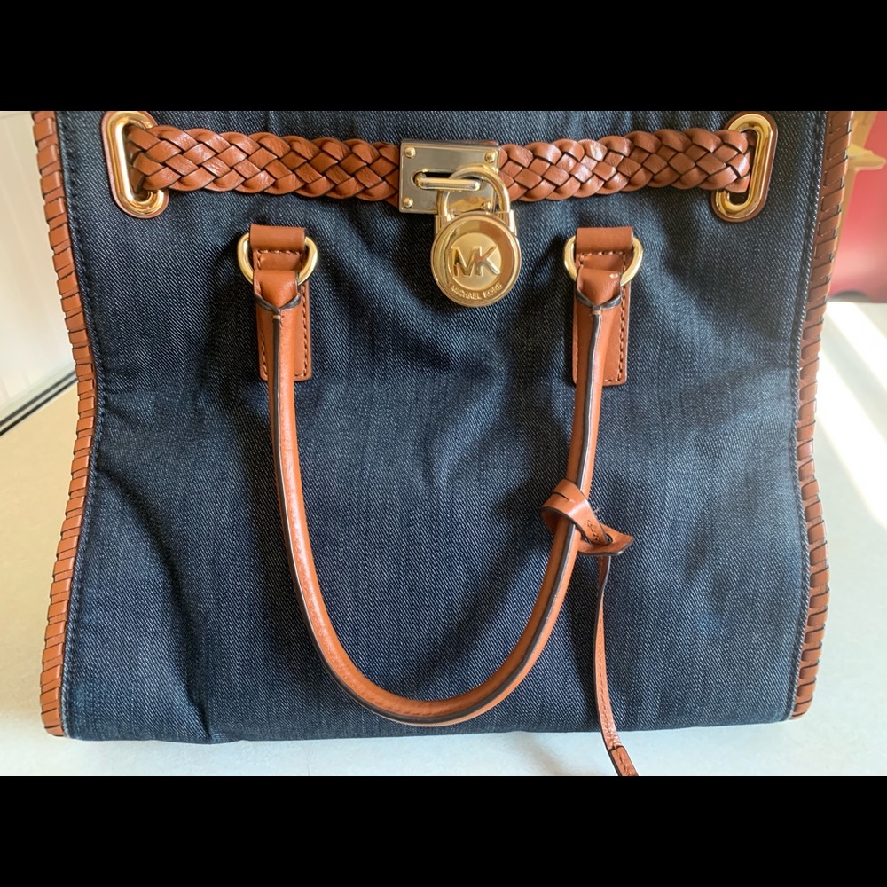 Authentic Michael Kors pocketbook
